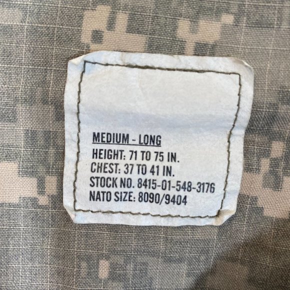 SOLD Army Combat Uniform Coat EUC Men's Size Medium / Large - Picture 5 of 11